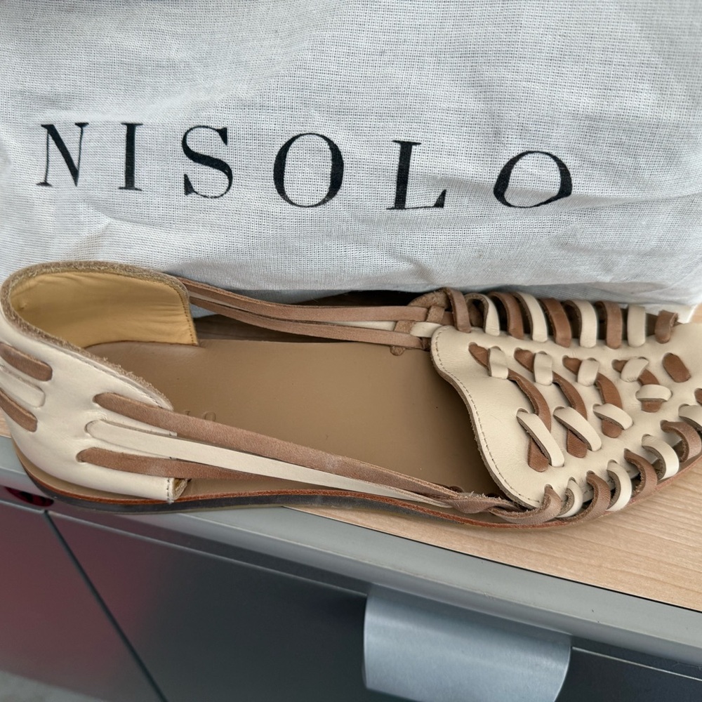 Nisolo Cream and Tan Leather Flats with Intricate Weaving